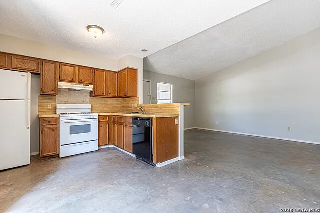 6201 Berkett Cv #B — Photo 11