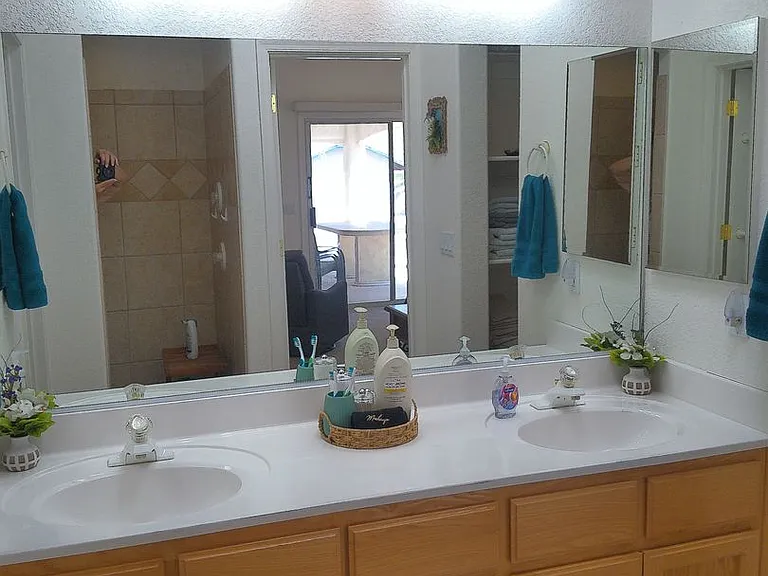 2892 Daytona Ave — Photo 17