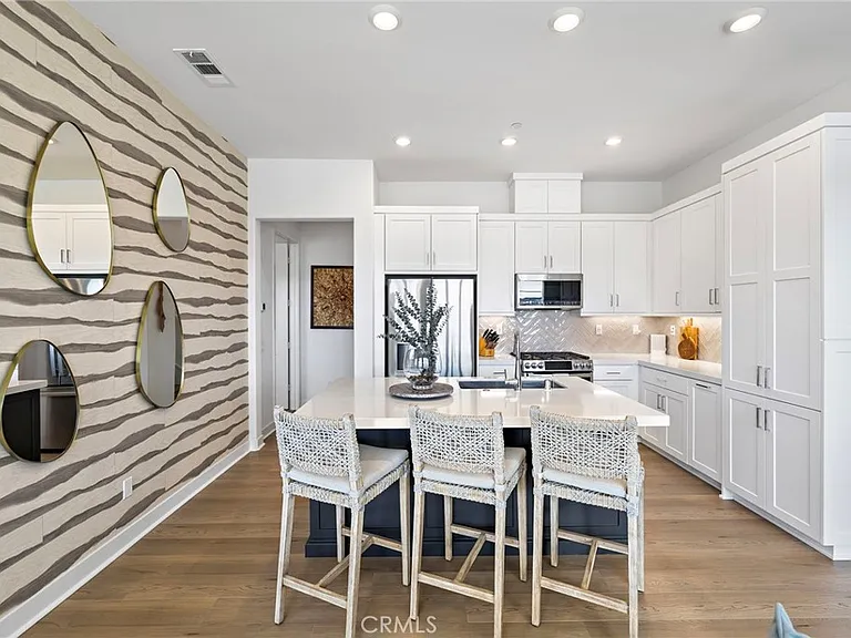 896 Sunrise Rd — Photo 16
