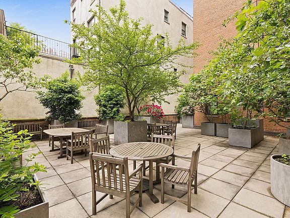 5th image of 350 Bleecker St APT 1N