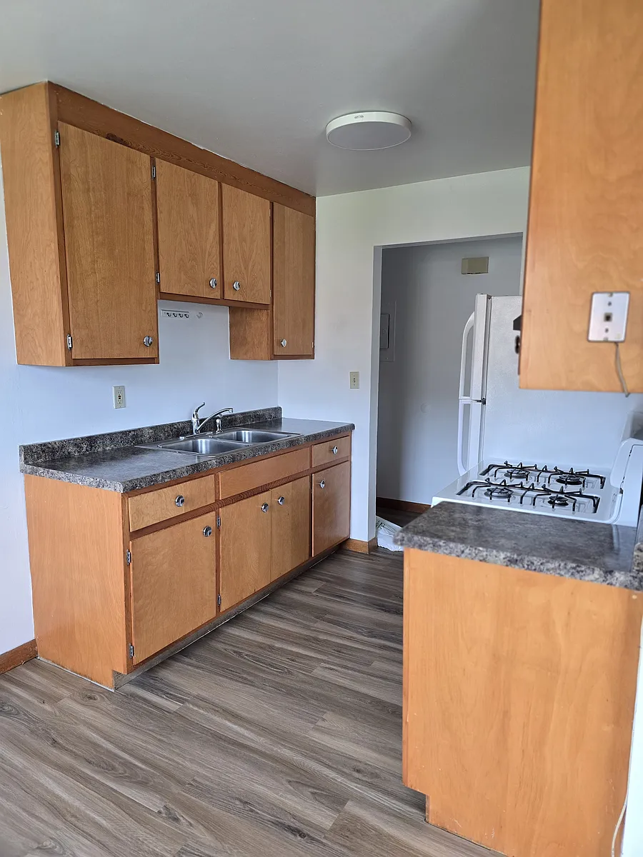 Building Photo - 475 S Roosevelt Ave #5