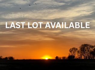 3 Petersen Ests, Kearney, NE 68847