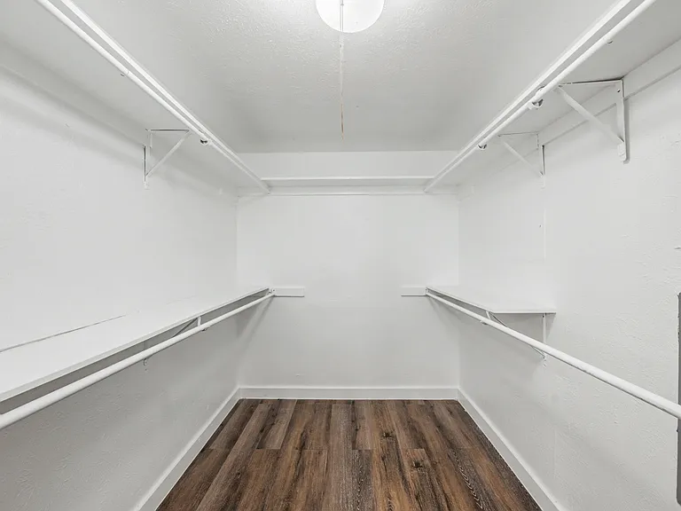The Alista Apartments — Photo 18