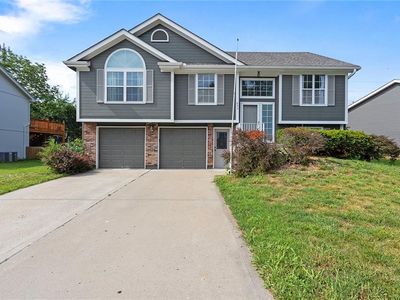 603 SE Steeple Ln, Blue Springs, MO, 64014