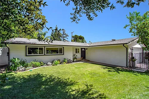 20459 Tiara St Photo 1