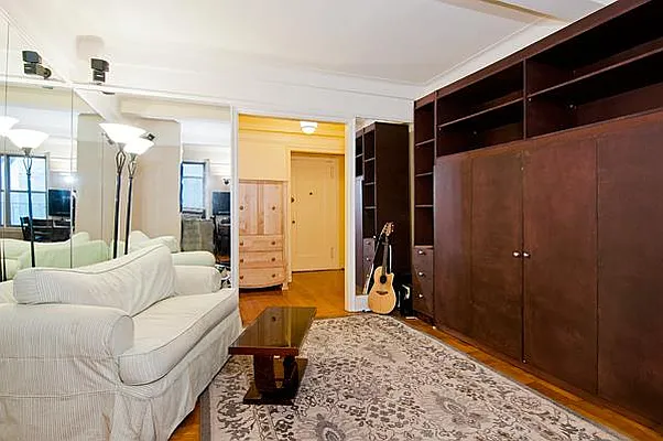 Sold by Prime Manhattan | media 16