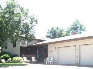 2035 Brian Ave, Windom, MN 56101