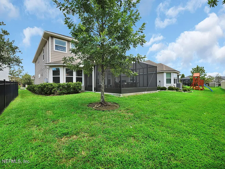 51 Foxcross Ave — Photo 32