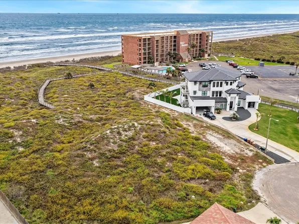 102 Mariners Dr, Port Aransas, TX 78373