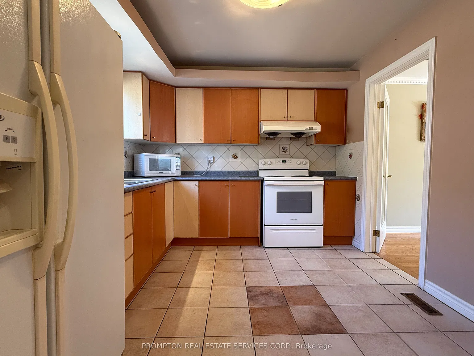 4 bed, $2,700 — Photo 4