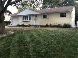 8 Pitre Ct, Essexville, MI