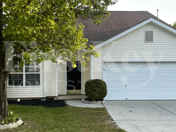 2434 Summer Meadow Ct, Charlotte, NC 28216