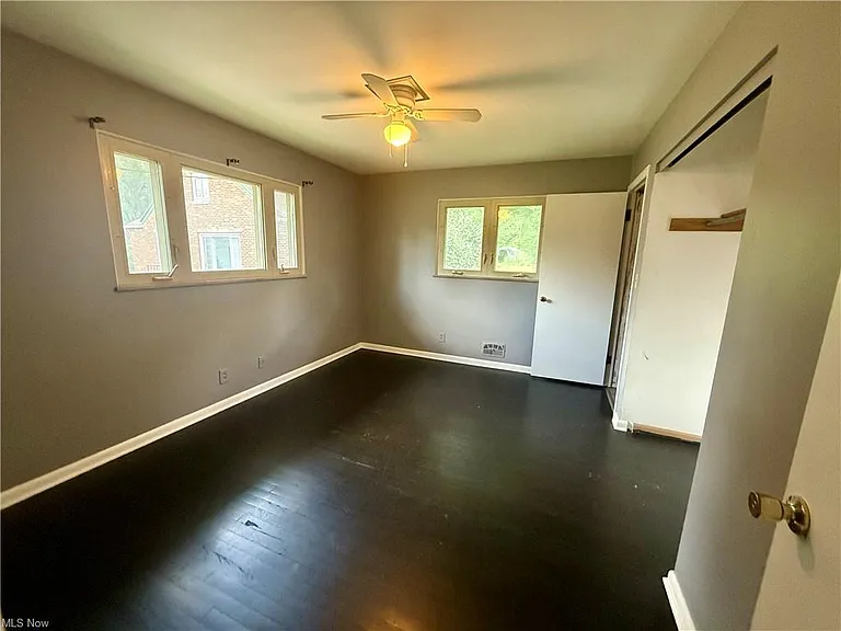 6950 Columbia Rd — Photo 13