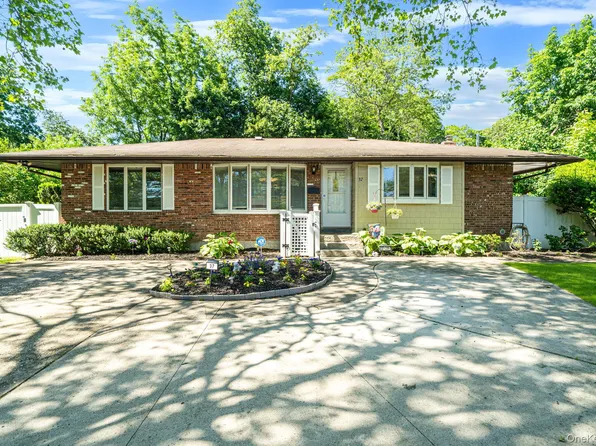 37 Coe Place, Huntington Station, NY 11746