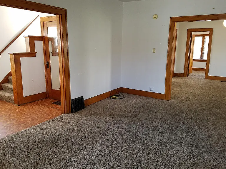 808 W Seerley Blvd — Photo 5