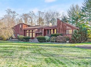 2177 Cross Hwy, Fairfield, CT 06824