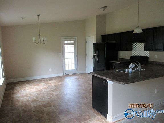 4th image of 101 Valleyside Dr NE