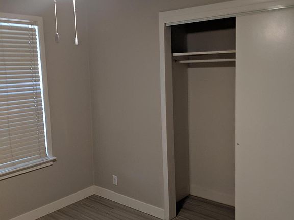 4th image of 601 S Hardy Dr APT 101