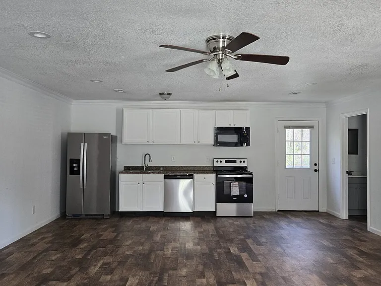 39 Laney Ln #A — Photo 5