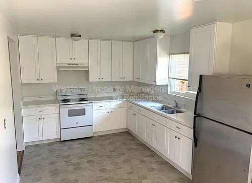 4610 Garnet St Photo 1