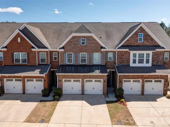 104 Burlingame Ct Unit B, Mooresville, NC 28117