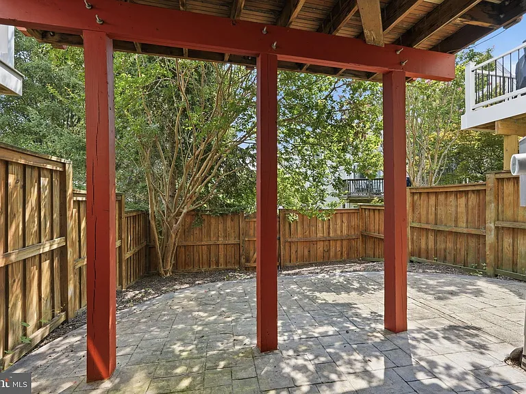 22862 Cartier Ter — Photo 21