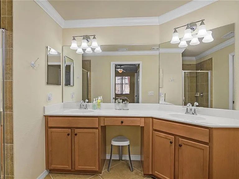 9832 Venezia Cir #1013 — Photo 24