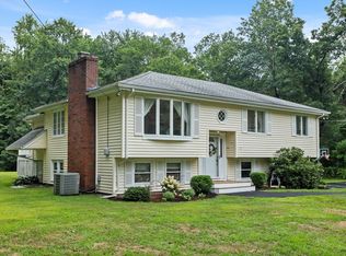 3 Rutland Cir, Westford, MA 01886