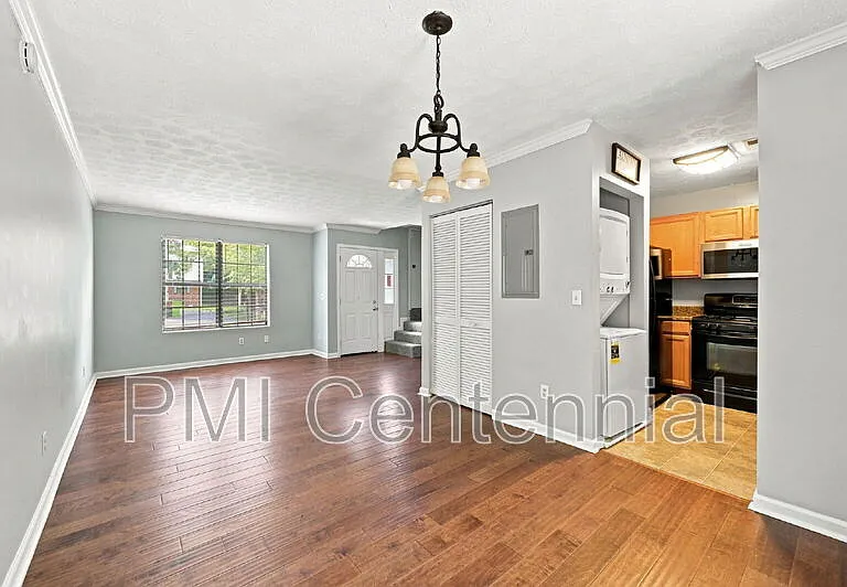 281 Flagstone Way — Photo 10
