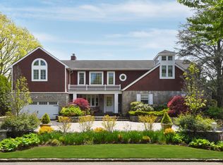 235 Pepperidge Rd, Hewlett Harbor, NY 11557