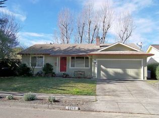 2717 Hidden Valley Dr, Santa Rosa, CA 95404