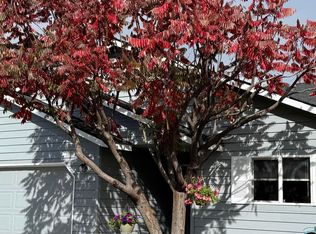 735 NE Oak Pl, Redmond, OR