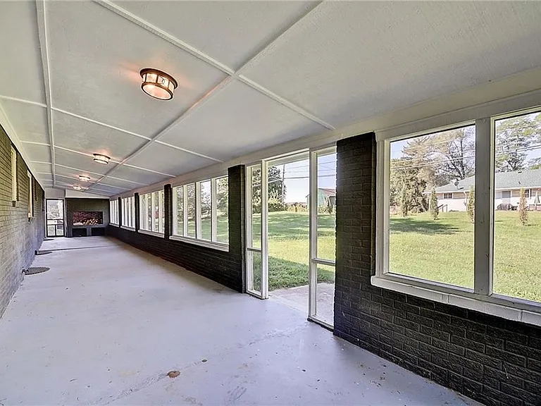 1108 N Morgantown Rd — Photo 12