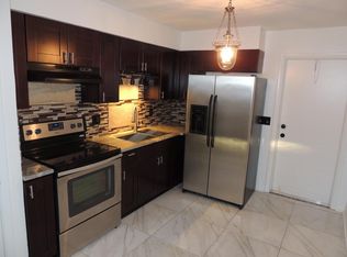 2136 18th Ave SW APT 2, Largo, FL 33774