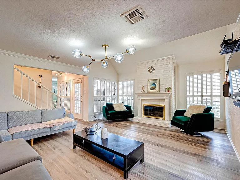 1908 Augusta Dr #7 — Photo 9