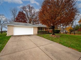 1035 Lois Ave NW, North Canton, OH 44720