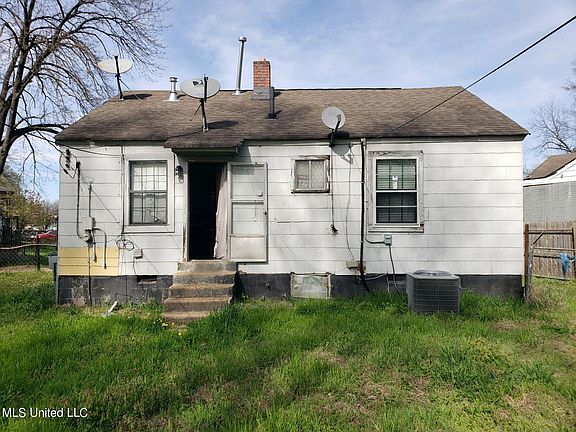 2nd image of 3125 Mimosa Ave