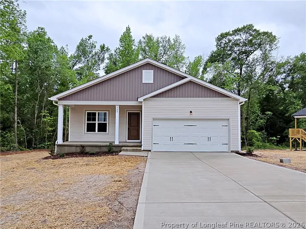 309 Appaloosa Dr, Spring Lake, NC 28390