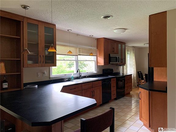5th image of 1758 Parkmeadow Dr