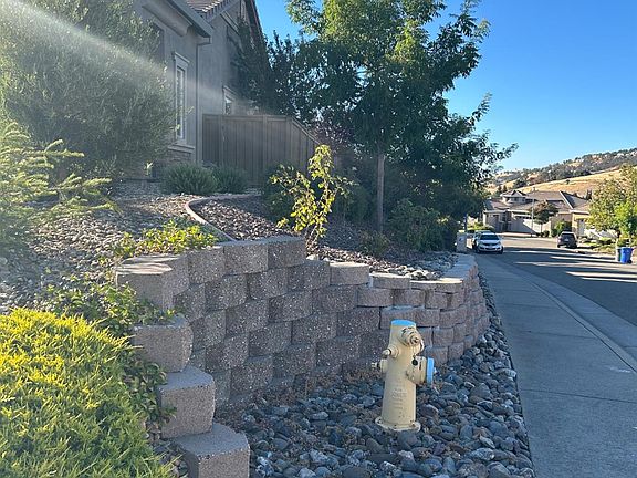5th image of 2156 Falcon Dr