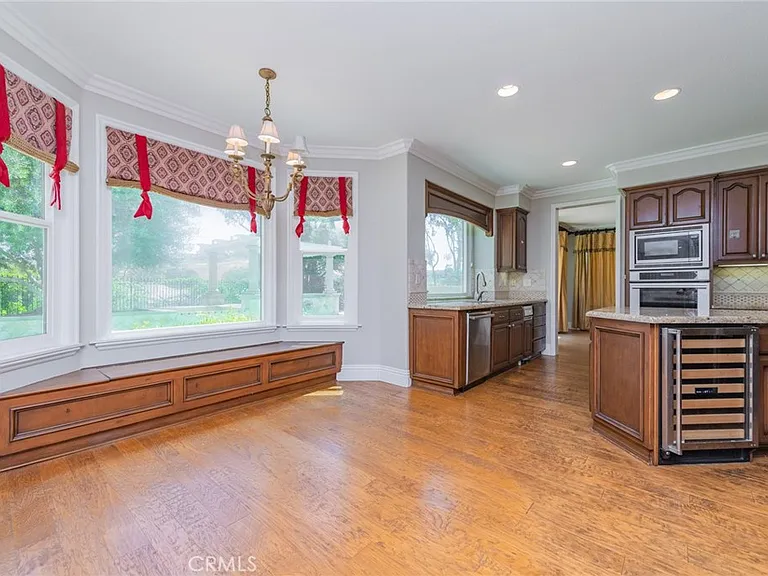 12 Brigadier — Photo 11