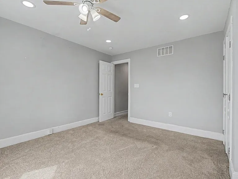 203 N Dupont St — Photo 9