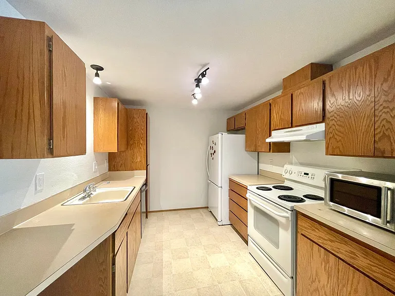 8222 126th Ave NE #C10 — Photo 5