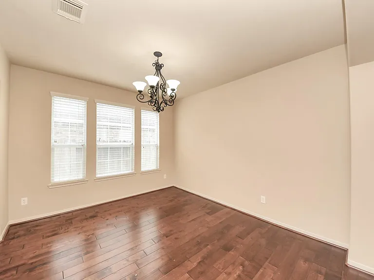 4 Palmdale Ln — Photo 17