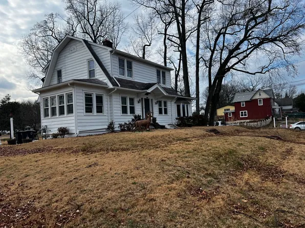 222 Berlin Rd N, Clementon, NJ 08021