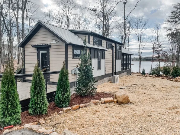 515 Waters Edge Way, Tracy City, TN 37387