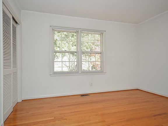 2nd image of 472 Magness Dr