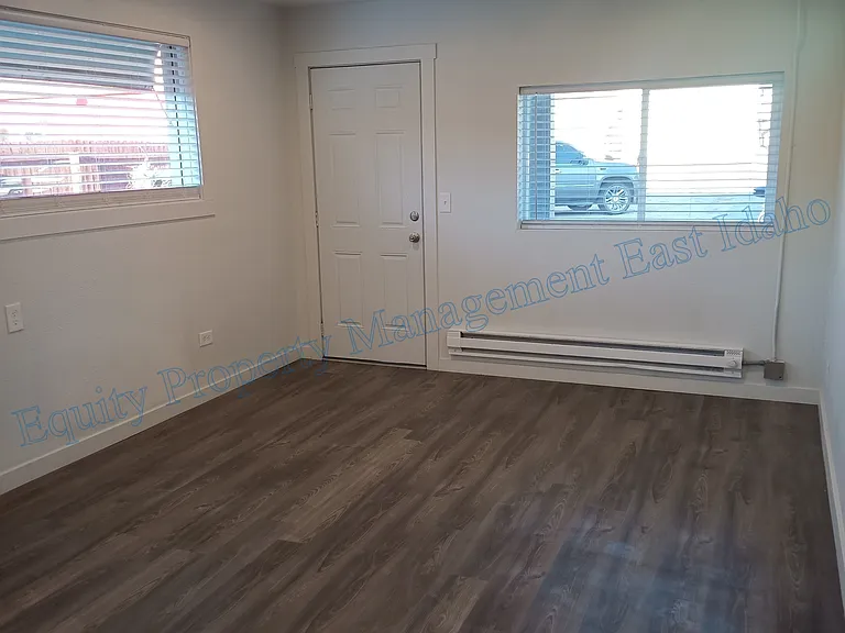 1335 S 5th Ave — Photo 31