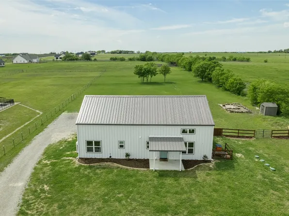 5828 County Road 1093, Celeste, TX 75423