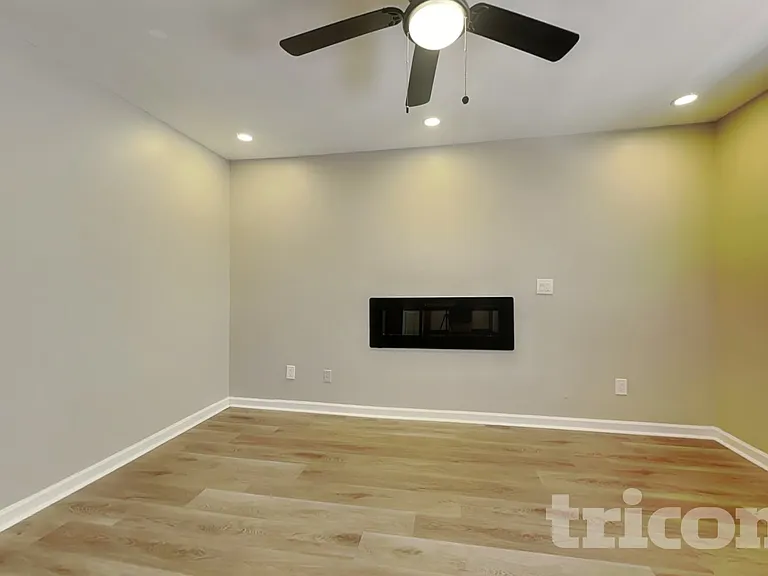 47 Rosemont Ct — Photo 2